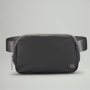 OG Lululemon Everywhere Belt Bag Asphalt Grey